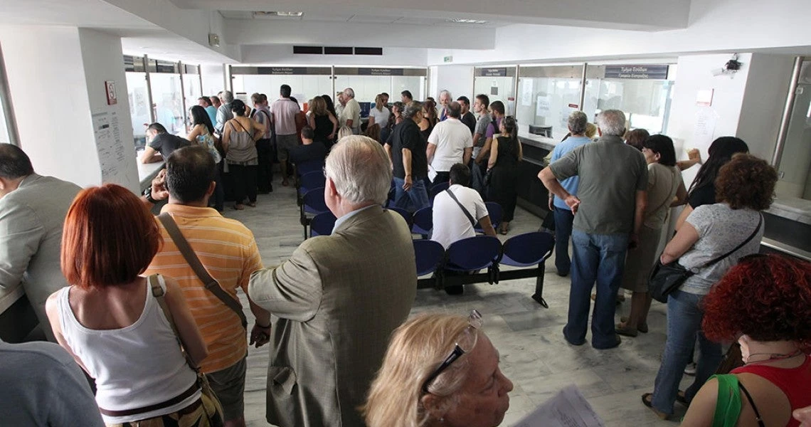 Ηλεκτρονικό «μπλόκο» από την εφορία σε επιχειρήσεις και ελεύθερους επαγγελματίες